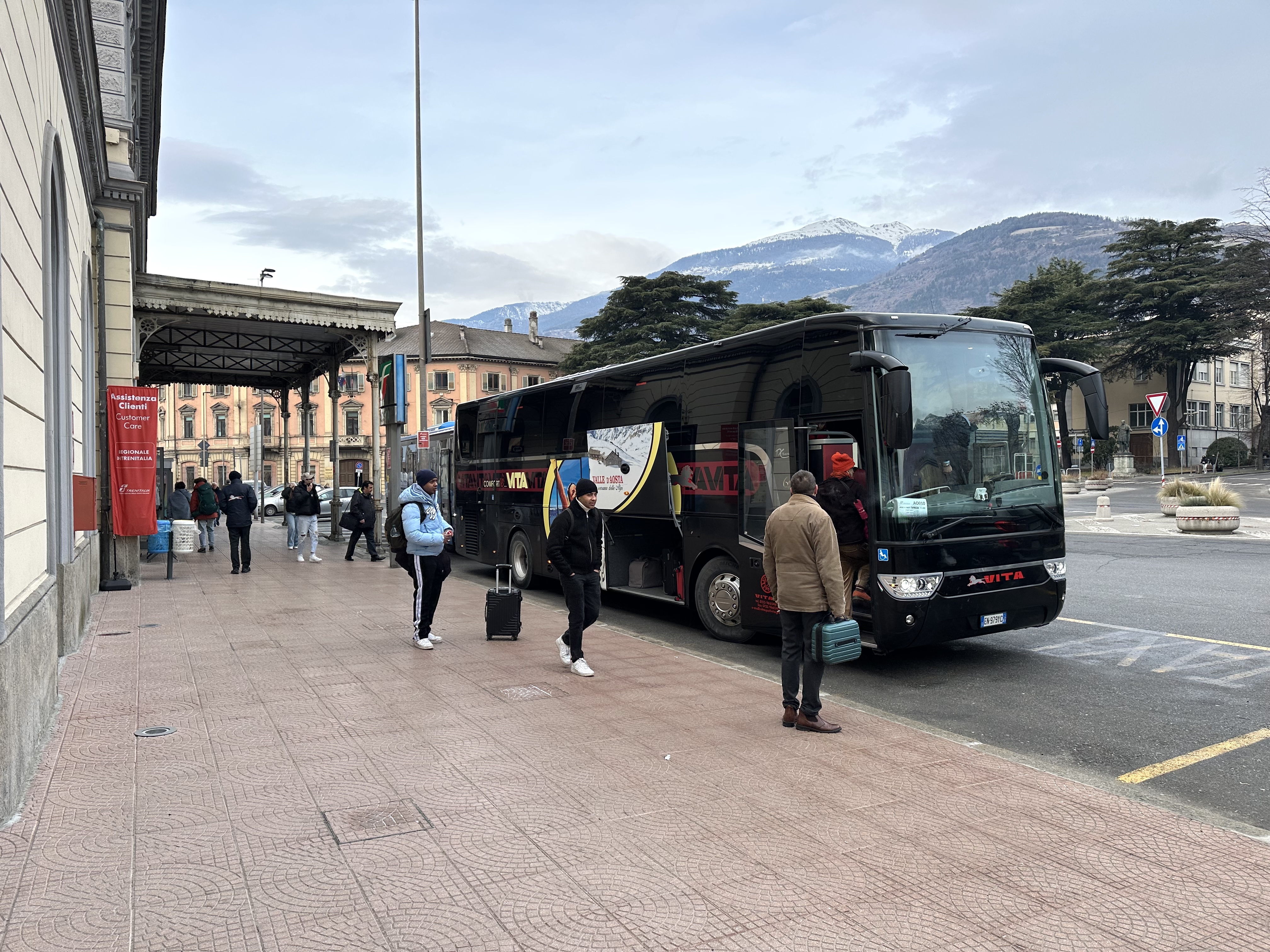 bus-stazione-aosta.jpg